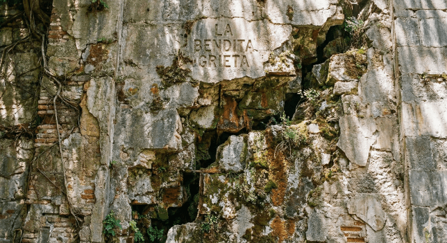 La bendita grieta: cuando el naufragio es, por fin, tierra&nbsp;firme